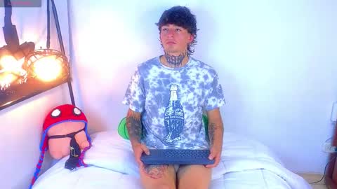 Snapshot of estebanchar_ chatting on 09-11-25, 10:04 Esteban independent model online show from 09-11-25, 10:04
