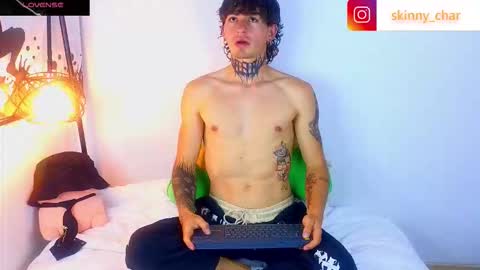 Snapshot of estebanchar_ chatting on 09-20-25, 01:28 Esteban independent model online show from 09-20-25, 01:28
