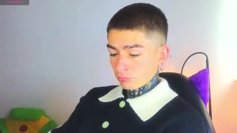 Esteban independent model online show from 02-25-26, 02:05