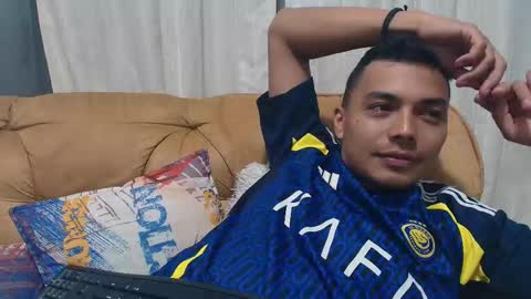 Snapshot of estebancot0314 chatting on 11-13-25, 06:23 Esteban online show from 11-13-25, 06:23