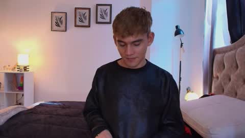 Esteban online show from 01-10-26, 01:57