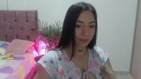 Snapshot of estefa1 chatting on 11-08-25, 10:52 estefa1 online show from 11-08-25, 10:52