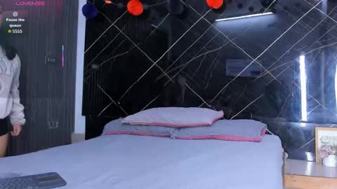 Stefy online show from 11-13-25, 04:00