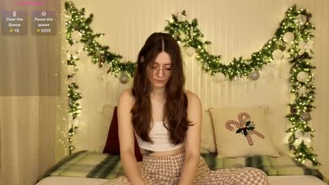 Ester online show from 01-06-25, 09:32