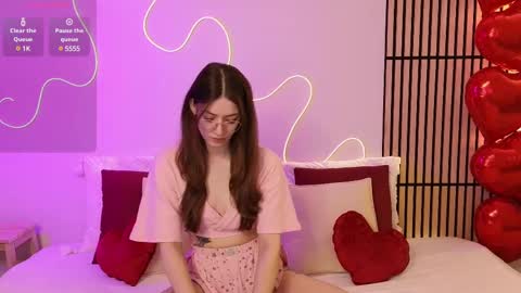 Ester online show from 02-10-25, 09:15