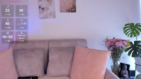 Snapshot of estercollins_ chatting on 09-09-25, 07:13 Is secret online show from 09-09-25, 07:13