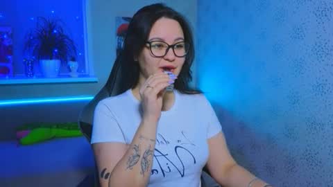 EsterPlayful online show from 11-17-25, 11:27