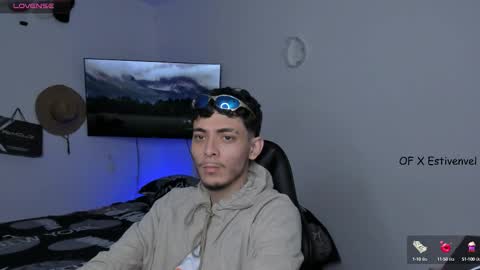 Snapshot of estivenvel chatting on 10-08-25, 05:10 estivenvel online show from 10-08-25, 05:10