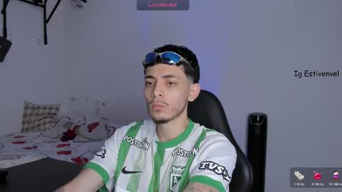 Snapshot of estivenvel chatting on 10-27-25, 02:54 estivenvel online show from 10-27-25, 02:54