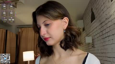 Elsa online show from 10-22-25, 06:18