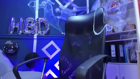 Etham online show from 10-30-25, 12:17