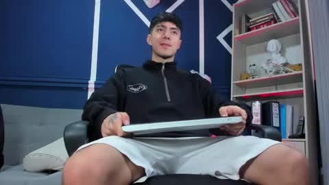 Etham online show from 11-18-25, 12:31