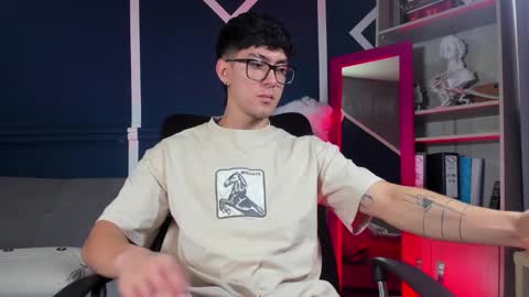 Etham online show from 11-20-25, 01:33