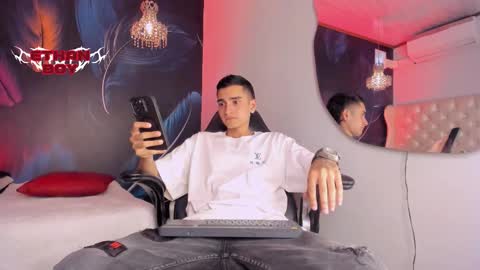 Snapshot of ethan_boy_ chatting on 01-05-26, 07:06 Ethan online show from 01-05-26, 07:06