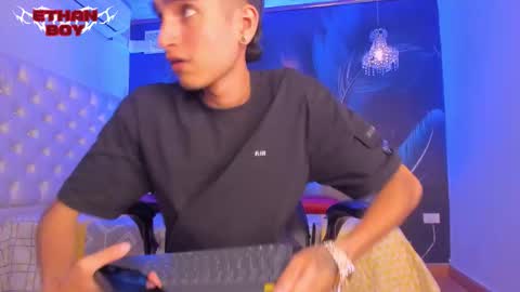 Snapshot of ethan_boy_ chatting on 01-06-26, 08:56 Ethan online show from 01-06-26, 08:56