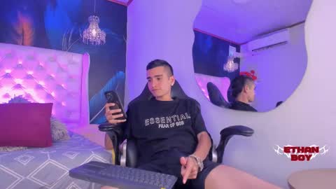 Snapshot of ethan_boy_ chatting on 02-11-26, 09:31 Ethan online show from 02-11-26, 09:31