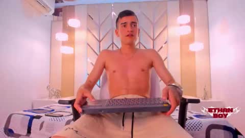 Snapshot of ethan_boy_ chatting on 02-18-26, 08:05 Ethan online show from 02-18-26, 08:05