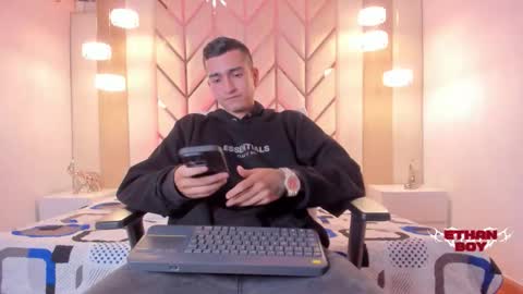 Snapshot of ethan_boy_ chatting on 02-19-26, 08:38 Ethan online show from 02-19-26, 08:38