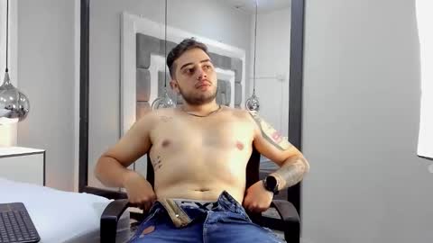 ethan_greys online show from 11-21-25, 04:44