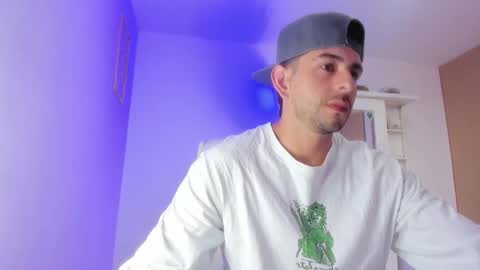 Snapshot of ethan_mullers1 chatting on 01-24-25, 09:15 Ethan Muller online show from 01-24-25, 09:15