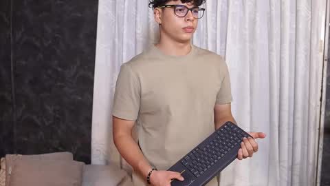 ethan_occonor online show from 10-17-25, 12:47