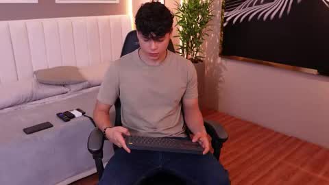 ethan_occonor online show from 10-24-25, 01:03