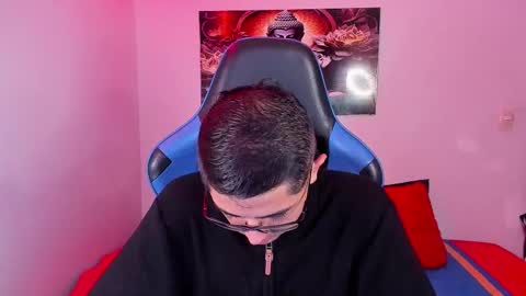 Snapshot of ethan_sai01 chatting on 11-25-25, 04:34 ETHAN SAI online show from 11-25-25, 04:34