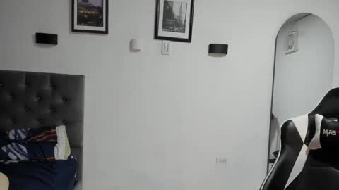 ethan_smitth1 online show from 01-19-25, 06:42