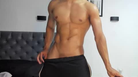 ethan_smitth1 online show from 02-05-25, 05:30