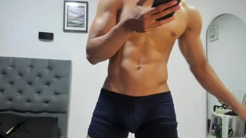 ethan_smitth1 online show from 02-26-25, 08:33