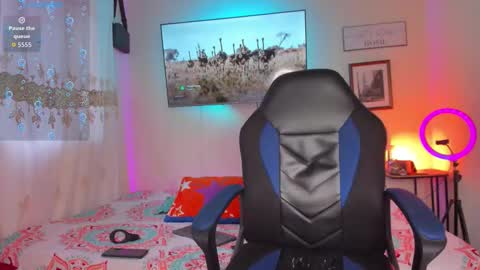 ethan travis online show from 11-20-25, 08:41