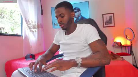 ethan travis online show from 12-22-25, 08:28