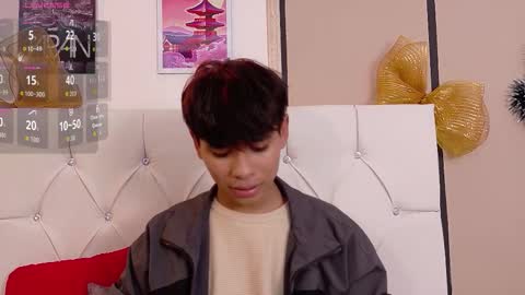 Snapshot of ethan_westt chatting on 12-01-25, 08:36 Ethan online show from 12-01-25, 08:36