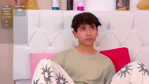 Snapshot of ethan_westt chatting on 12-16-25, 09:42 Ethan online show from 12-16-25, 09:42