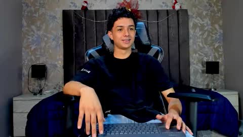 ethanlowell online show from 12-17-25, 05:13