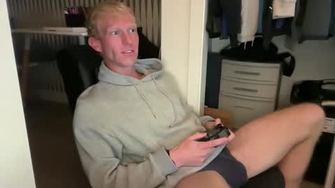 Ethan online show from 11-11-25, 04:01