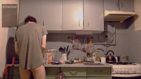 Snapshot of etherealg chatting on 09-23-25, 05:05 G online show from 09-23-25, 05:05