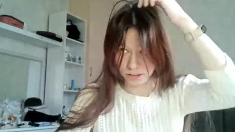 etsukokolakowski online show from 11-20-25, 07:19