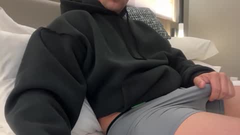 Snapshot of eu_dude chatting on 11-18-25, 02:39 eu_dude online show from 11-18-25, 02:39