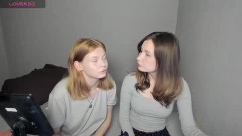 Snapshot of eumomino chatting on 10-17-25, 02:19 Veronica Tiia Lilith left to right online show from 10-17-25, 02:19