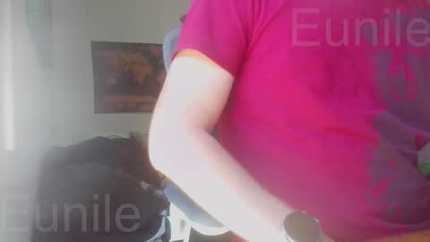 Snapshot of eunile chatting on 03-18-26, 12:19 eunile online show from 03-18-26, 12:19