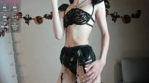 Molly online show from 10-24-25, 08:05