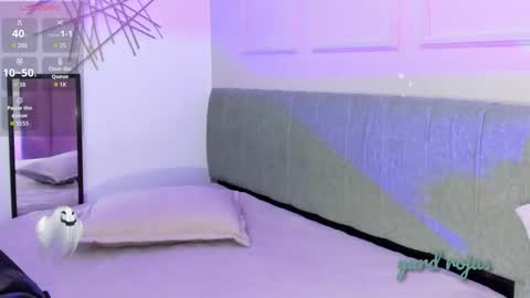 Eva  online show from 11-20-25, 01:39