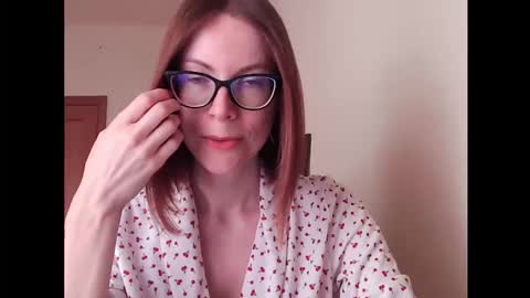 Snapshot of eva_cutesmile chatting on 09-22-25, 12:51 Eva online show from 09-22-25, 12:51