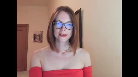 Snapshot of eva_cutesmile chatting on 09-29-25, 08:02 Eva online show from 09-29-25, 08:02