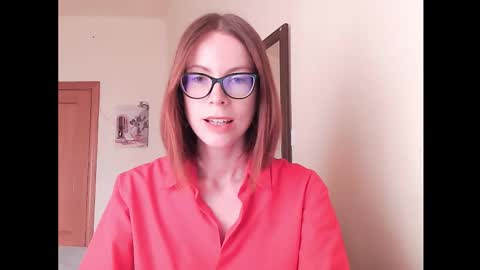 Snapshot of eva_cutesmile chatting on 10-13-25, 01:55 Eva online show from 10-13-25, 01:55