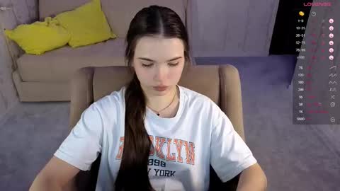 Snapshot of eva_davie chatting on 11-09-25, 02:48 Eva online show from 11-09-25, 02:48