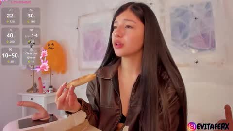 Evaa Depp online show from 10-13-25, 01:22