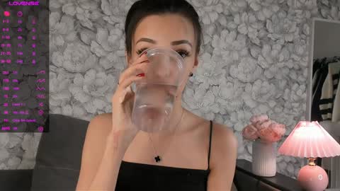 Eva online show from 12-22-24, 07:52