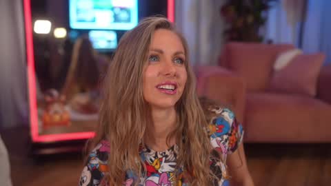 Snapshot of eva_fashionista chatting on 11-06-25, 07:37 Eva online show from 11-06-25, 07:37